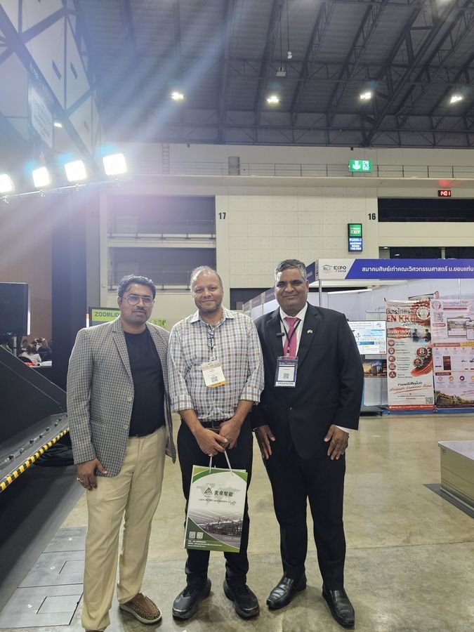 Connecting with the BCT Expo organising team in Hall 7, IMPACT Bangkok.