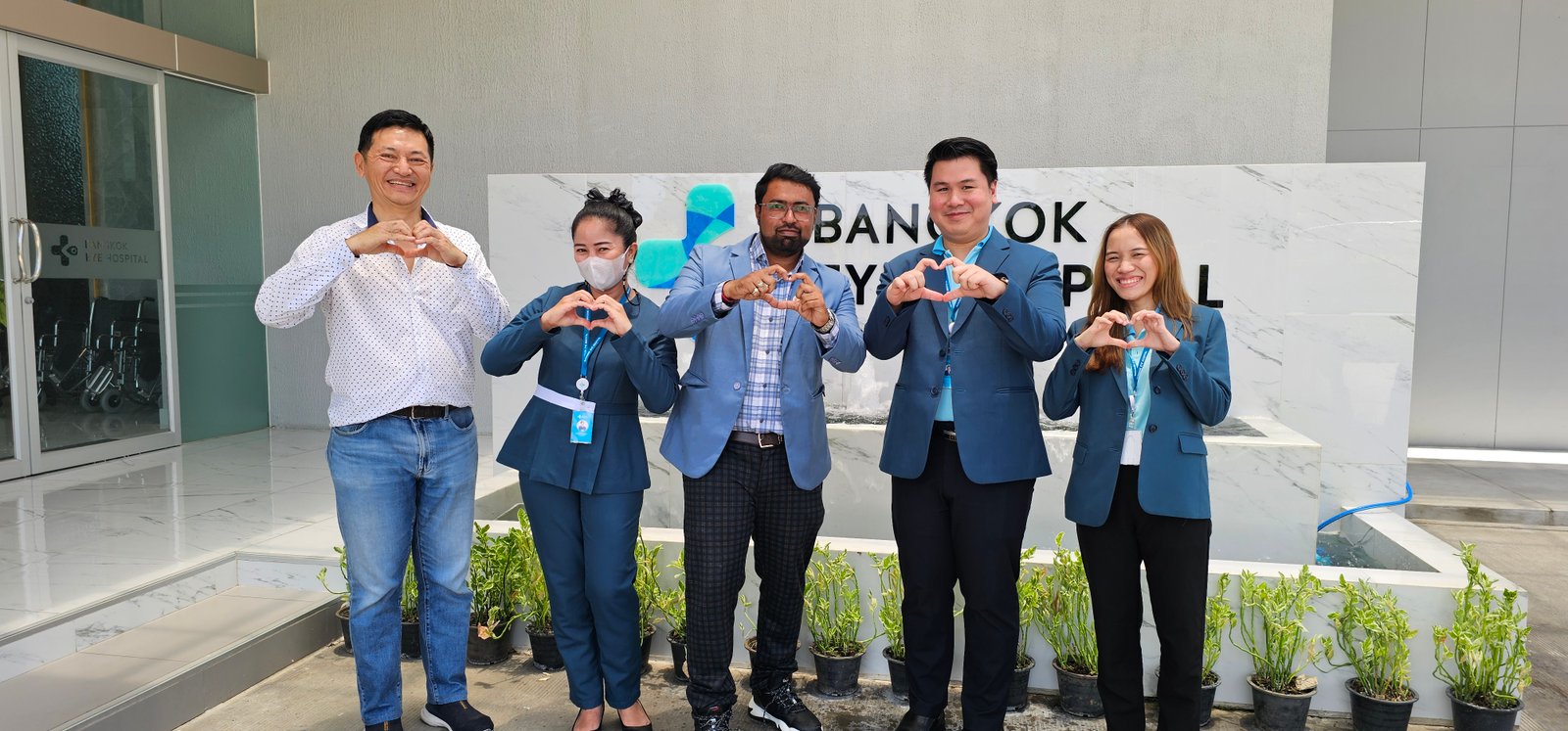 GVTO delegation at Bangkok Eye Hospital